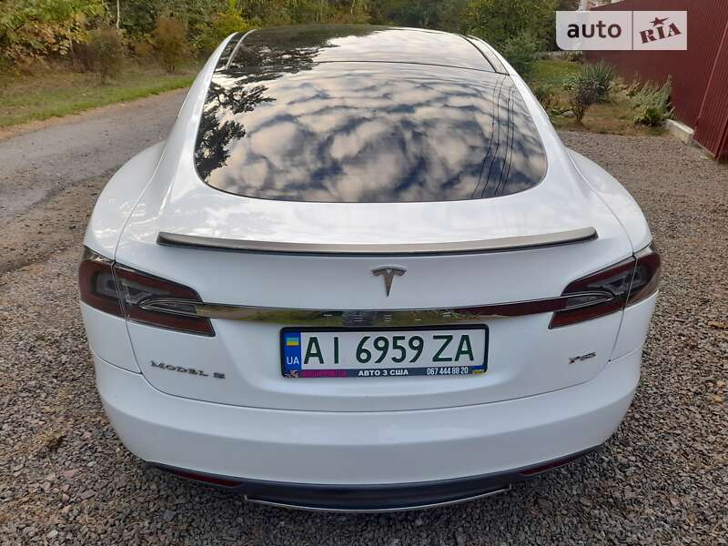 Лифтбек Tesla Model S 2013 в Киеве