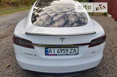 Лифтбек Tesla Model S 2013 в 