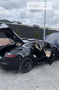 Ліфтбек Tesla Model S 2016 в Тернополі