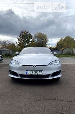 Ліфтбек Tesla Model S 2017 в Львові