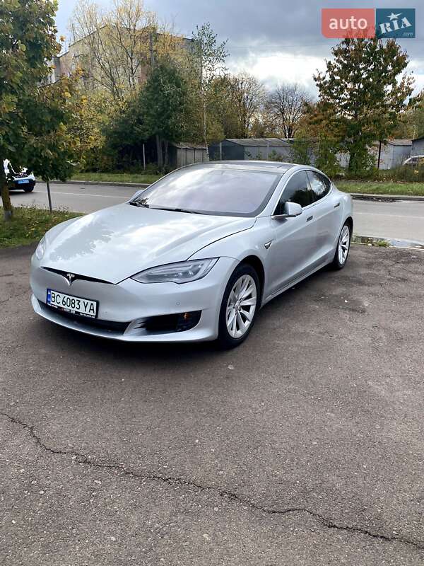 Tesla Model S 2017