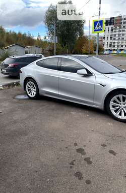 Ліфтбек Tesla Model S 2017 в Львові