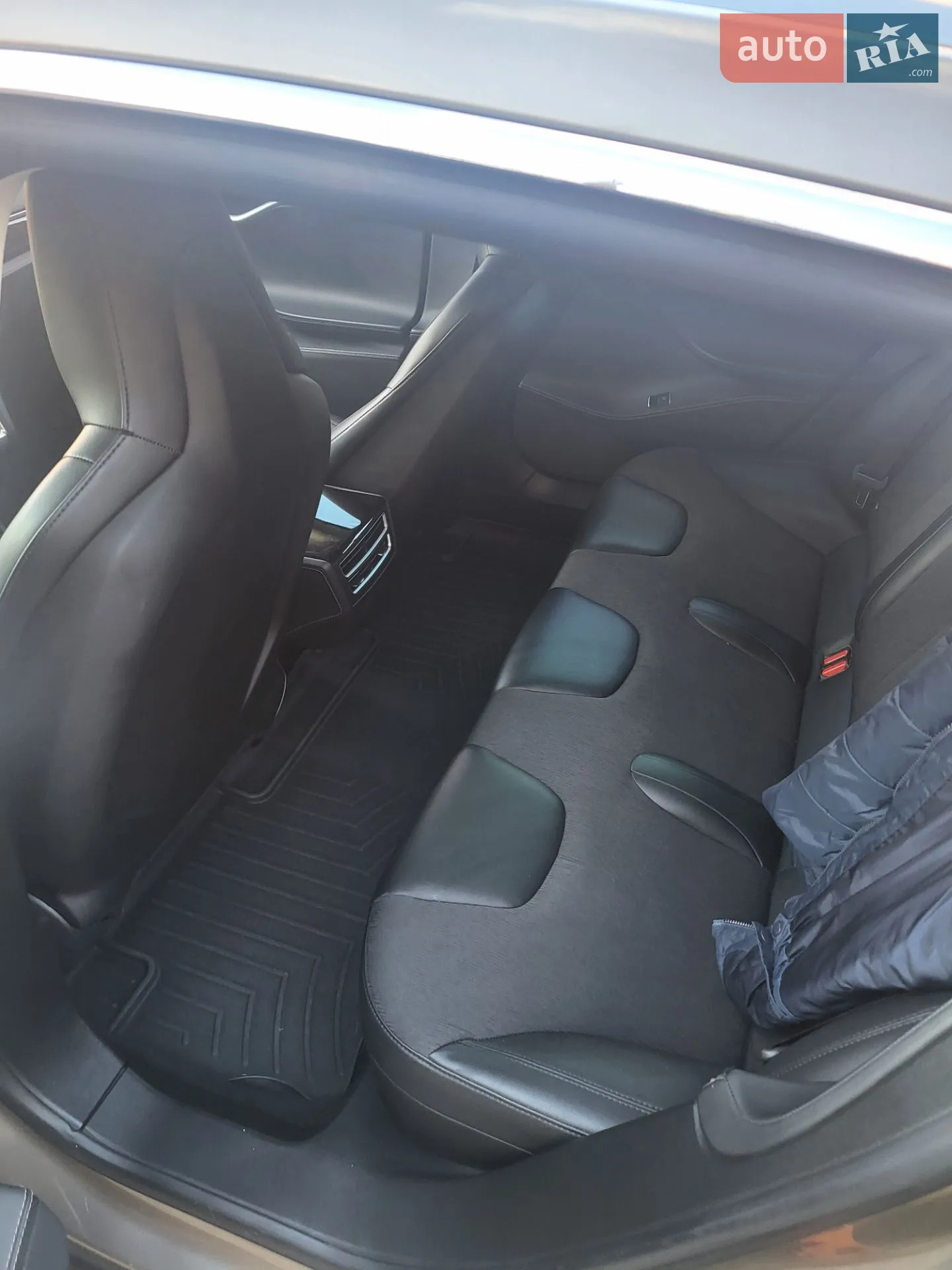 2015 Tesla Model S - мініатюра 7