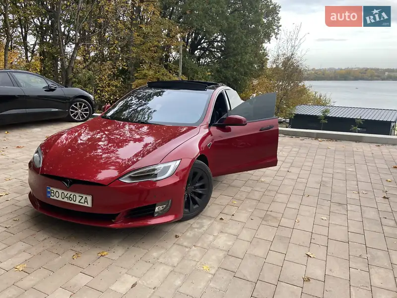 Tesla Model S 2016