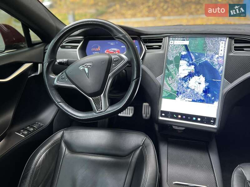 Ліфтбек Tesla Model S 2016 в Тернополі