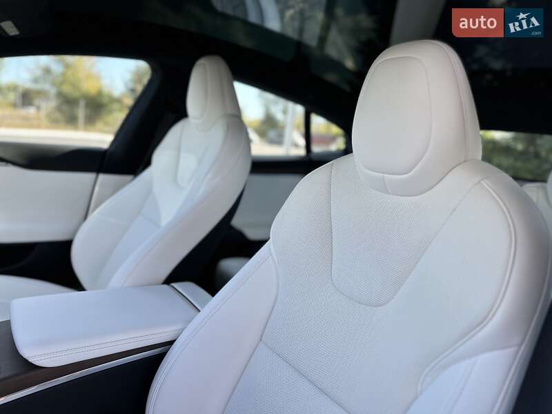 Лифтбек Tesla Model S 2021 в Одессе