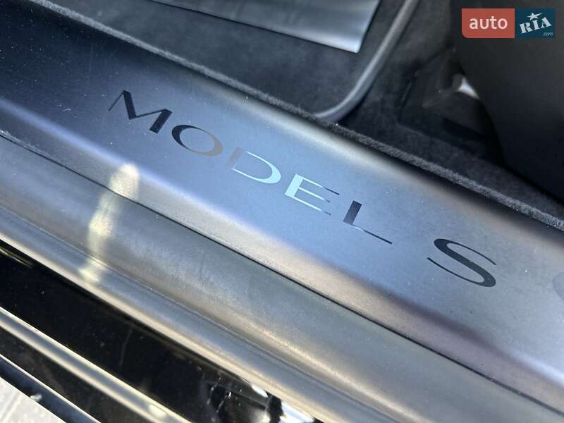 Лифтбек Tesla Model S 2021 в Одессе