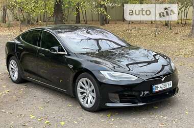 Ліфтбек Tesla Model S 2016 в Одесі
