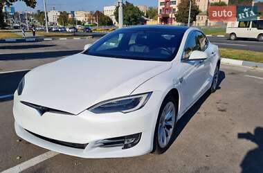 Лифтбек Tesla Model S 2017 в 