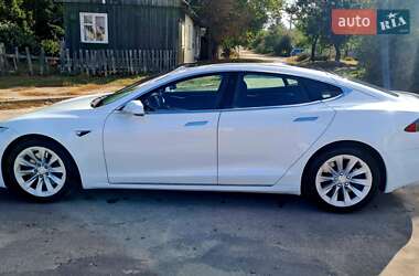 Лифтбек Tesla Model S 2017 в 