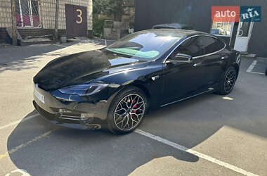 Лифтбек Tesla Model S 2019 в Харькове
