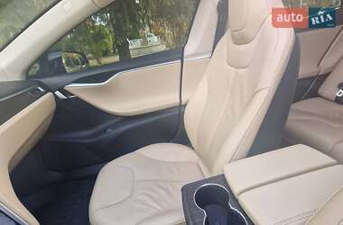 Лифтбек Tesla Model S 2014 в 