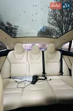 Лифтбек Tesla Model S 2018 в Львове