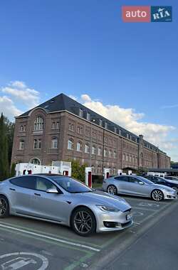 Лифтбек Tesla Model S 2018 в Львове