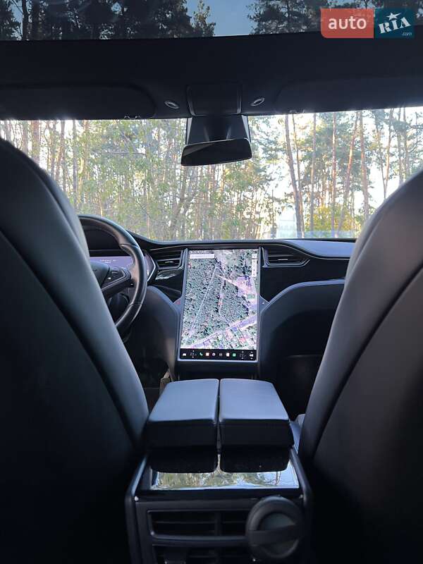 Лифтбек Tesla Model S 2018 в Черкассах
