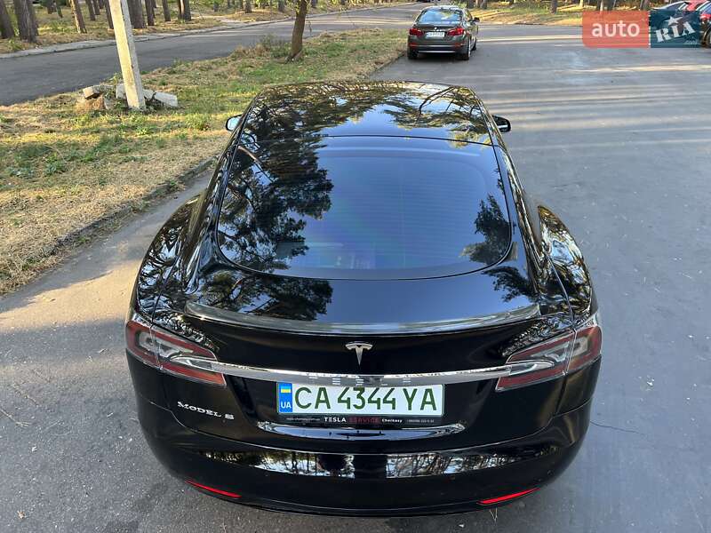 Лифтбек Tesla Model S 2018 в Черкассах