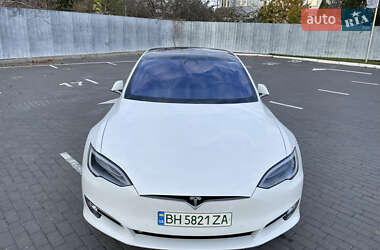 Ліфтбек Tesla Model S 2018 в Харкові