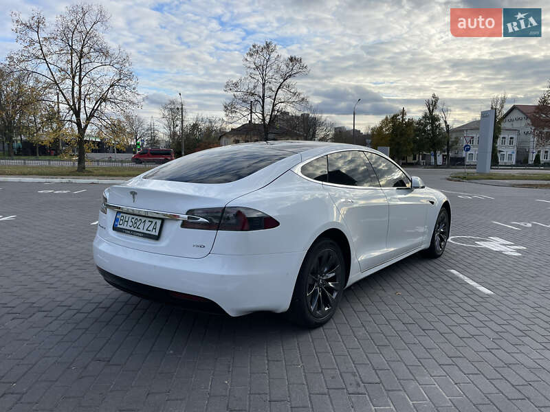 Лифтбек Tesla Model S 2018 в Харькове