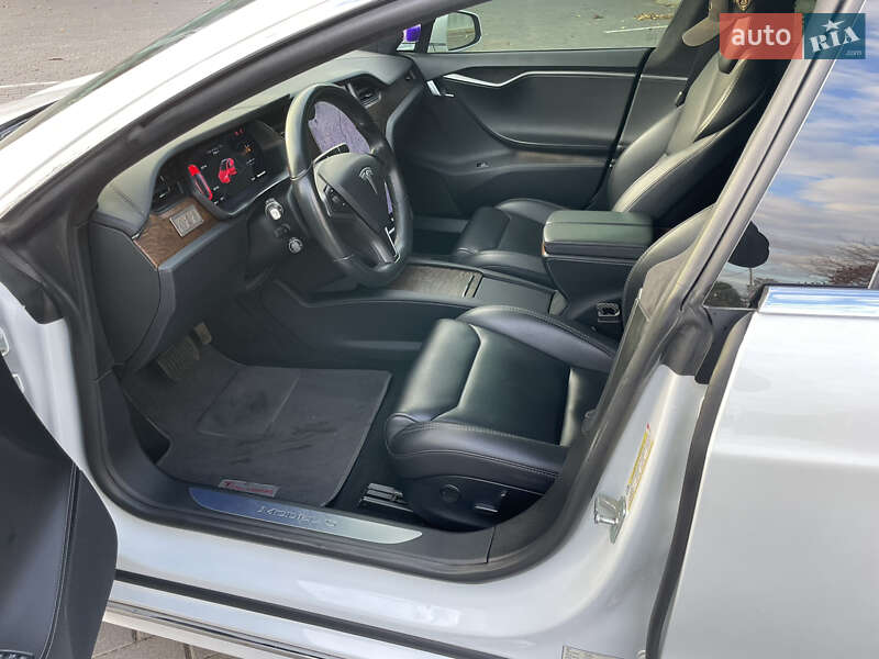 Лифтбек Tesla Model S 2018 в Харькове