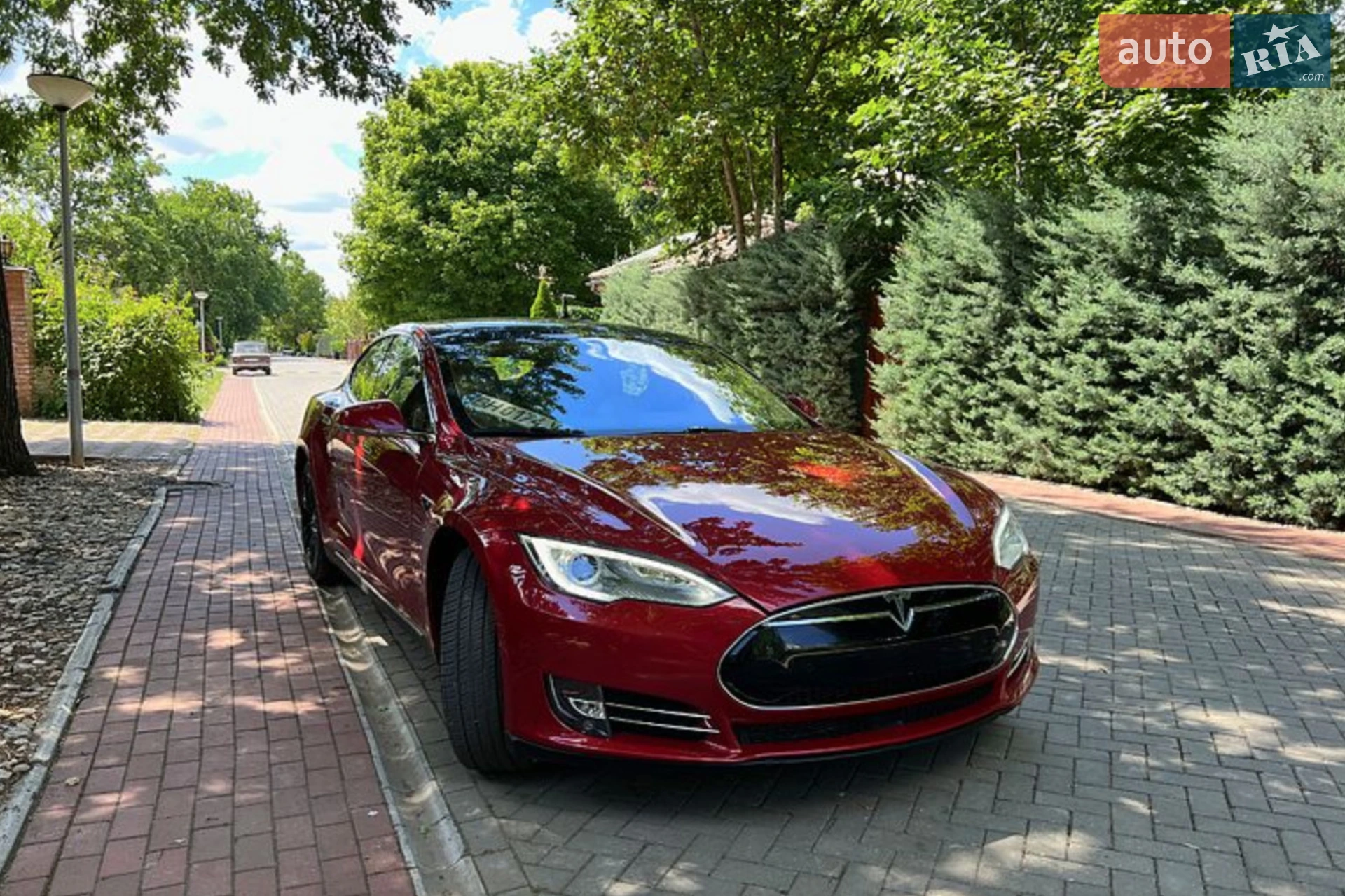 2014 Tesla Model S - мініатюра 2