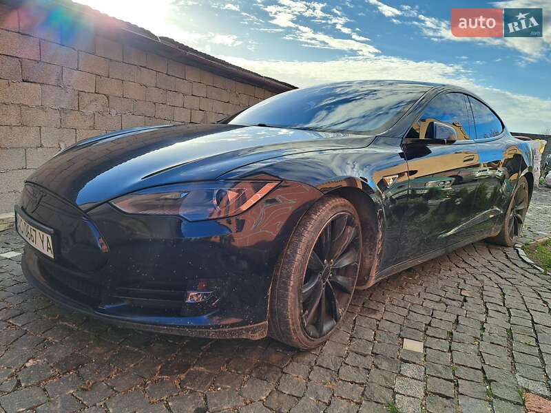 Лифтбек Tesla Model S 2014 в Берегово фото 4 Лифтбек Tesla Model S 2014 в Берегово