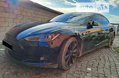 Лифтбек Tesla Model S 2014 в Берегово