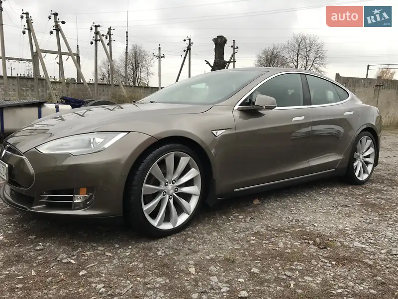 Tesla Model S