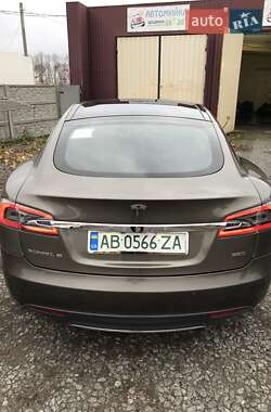 Ліфтбек Tesla Model S 2016 в Вінниці