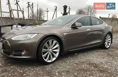Ліфтбек Tesla Model S 2016 в Вінниці