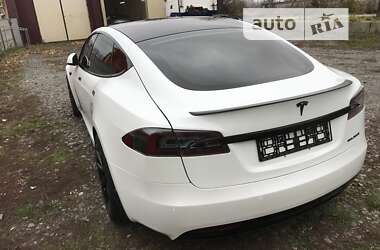 Лифтбек Tesla Model S 2019 в 
