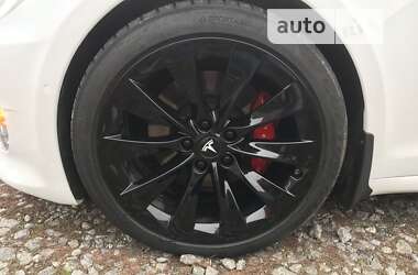 Лифтбек Tesla Model S 2019 в 