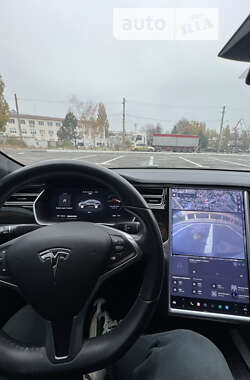 Лифтбек Tesla Model S 2017 в 