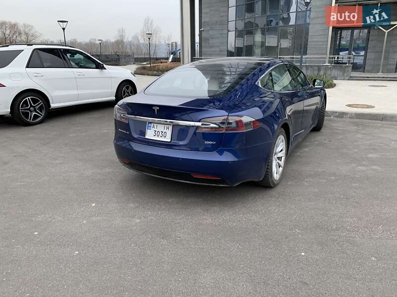 Ліфтбек Tesla Model S 2019 в Києві
