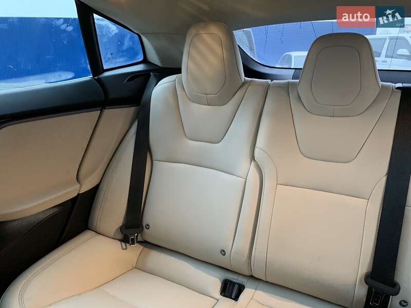 Ліфтбек Tesla Model S 2019 в Києві