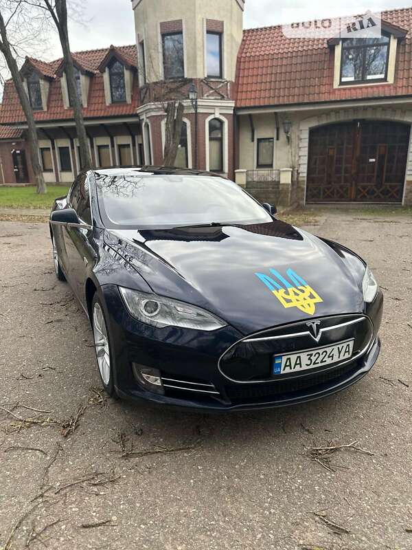 Лифтбек Tesla Model S 2013 в Одессе