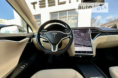 Лифтбек Tesla Model S 2016 в Виннице