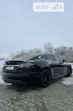 Лифтбек Tesla Model S 2015 в 