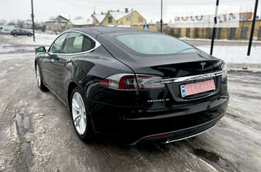 Лифтбек Tesla Model S 2012 в Дубно