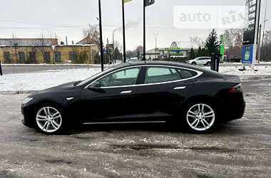 Ліфтбек Tesla Model S 2012 в Дубні