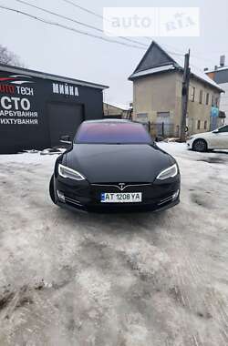 Лифтбек Tesla Model S 2018 в Ивано-Франковске