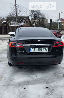 Лифтбек Tesla Model S 2018 в Ивано-Франковске