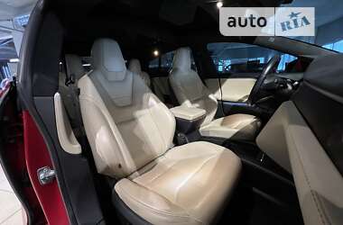Лифтбек Tesla Model S 2016 в 