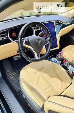 Лифтбек Tesla Model S 2014 в Золочеве