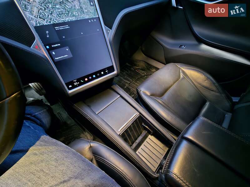 Лифтбек Tesla Model S 2014 в Запорожье