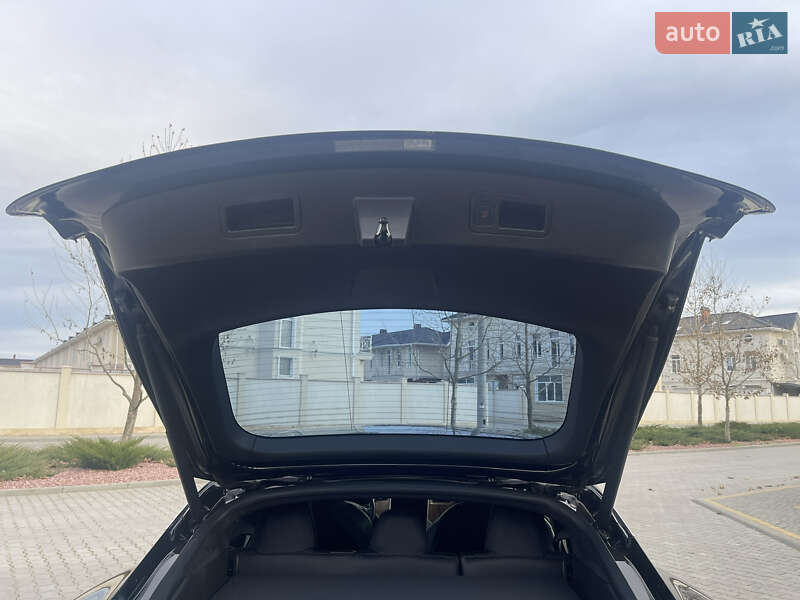 Лифтбек Tesla Model S 2019 в Одессе
