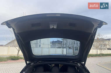 Ліфтбек Tesla Model S 2019 в 