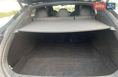 Ліфтбек Tesla Model S 2019 в 