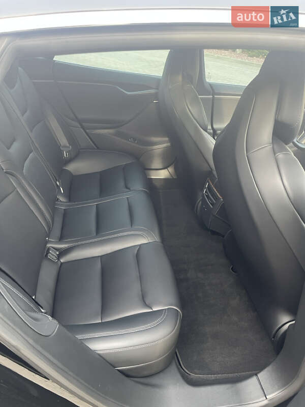 Лифтбек Tesla Model S 2019 в Одессе