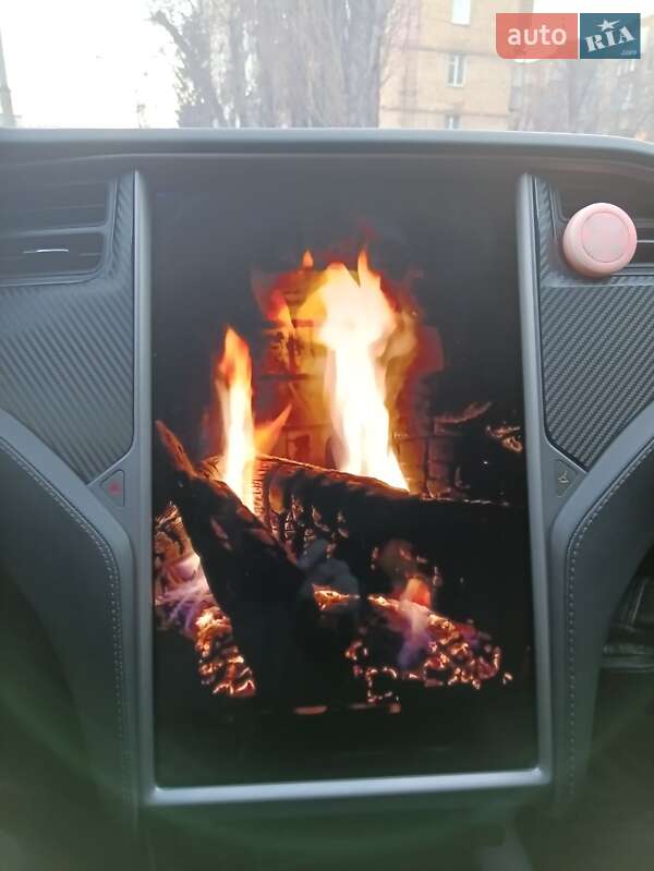 Лифтбек Tesla Model S 2018 в Киеве