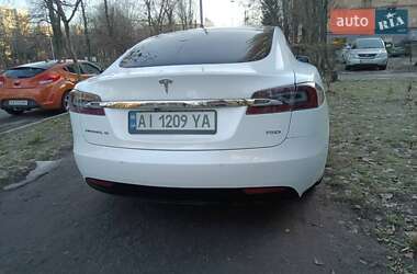 Лифтбек Tesla Model S 2018 в Киеве